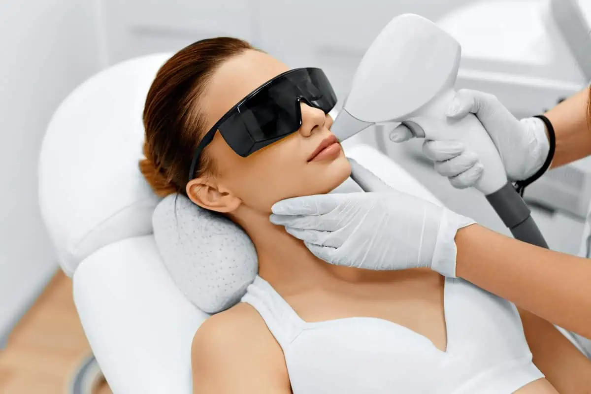 laser treatment by spagoerie in street erie